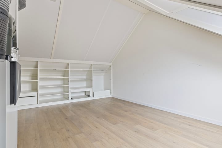 Photo 20 of Stevensweertstraat 32