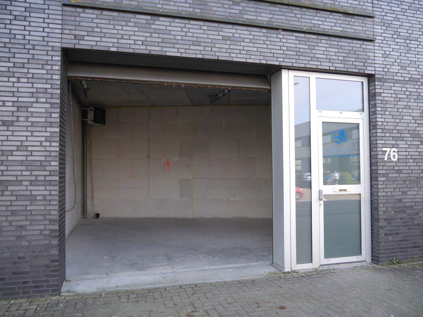 Bekijk foto 2 van Edisonstraat 76