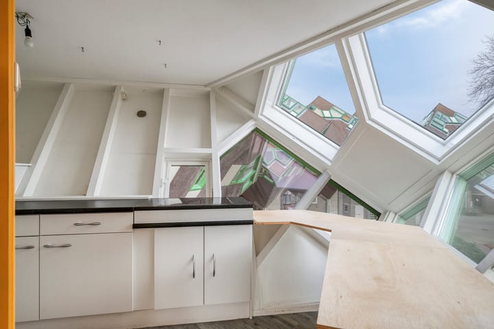 Foto 12 van Piet Blomplein 1