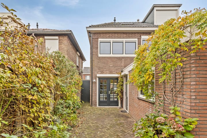 Foto 30 van Dahliastraat 164