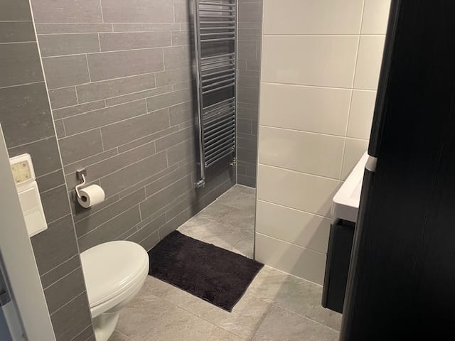 Foto 11 van Huurdemanskamp 37