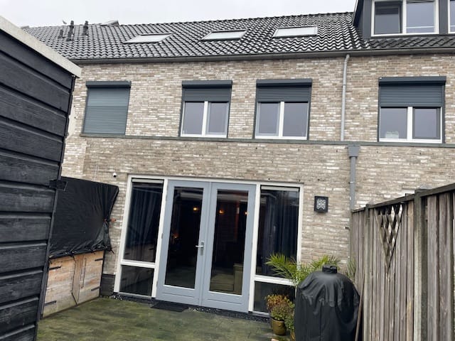 Foto 16 van Huurdemanskamp 37