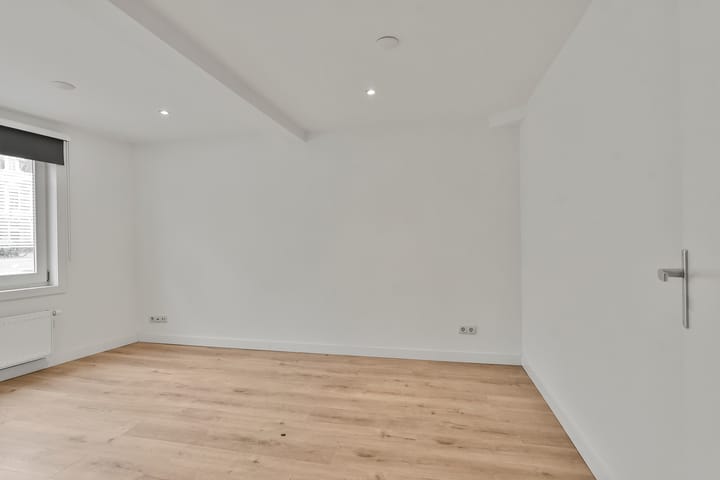 Photo 15 of Wagenweg 84