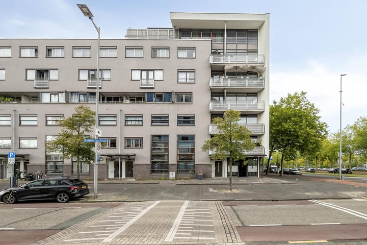 Photo 2 of Lodewijk Pincoffsweg 43