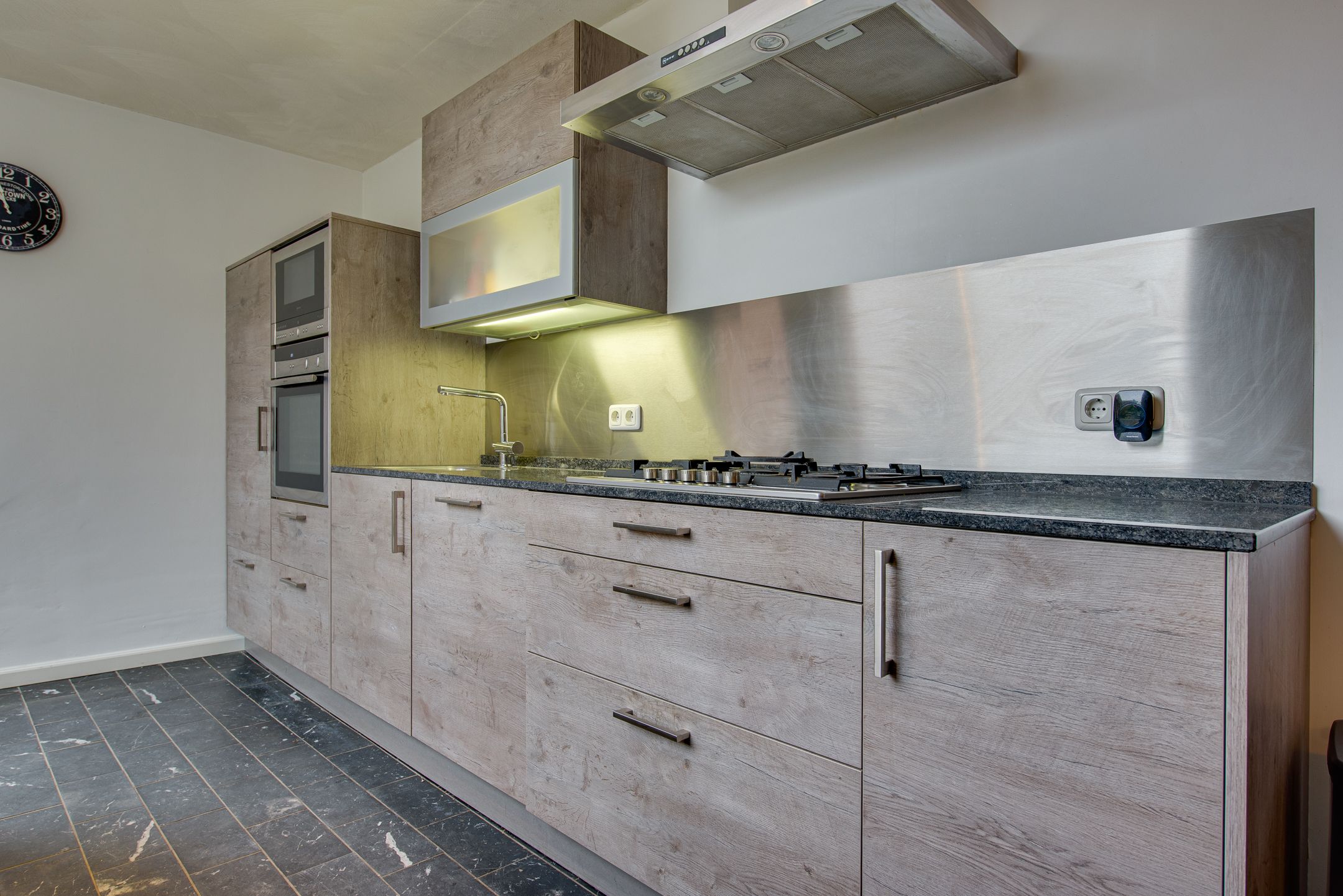 Foto 12 van Burgemeester van Rijswijkstraat 3