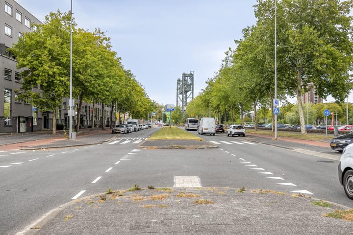 Photo 27 of Lodewijk Pincoffsweg 43