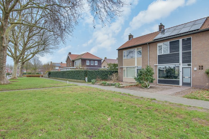 Photo 32 of Burgemeester van Rijswijkstraat 3