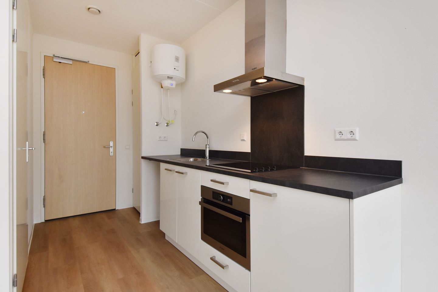 Foto 10 van Treilerweg 76-G