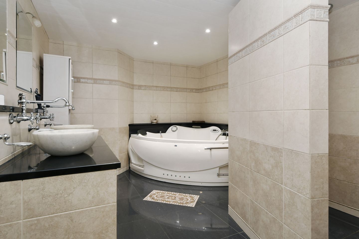 Photo 14 of Rijksweg 11