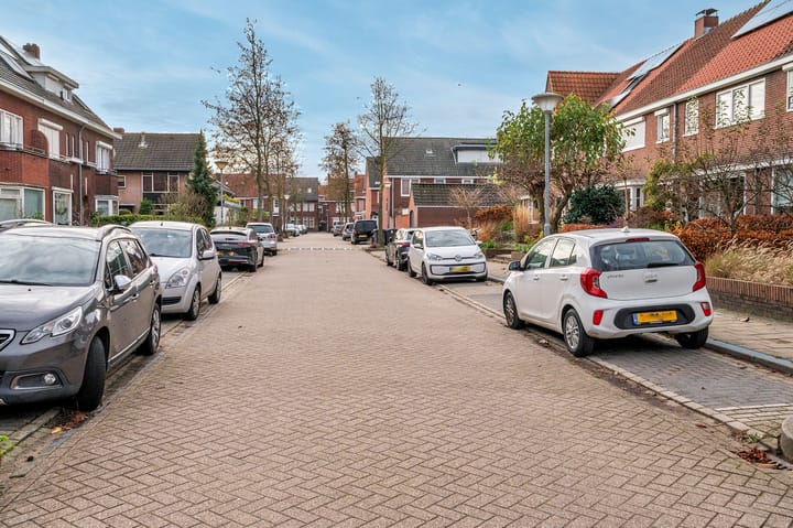 Photo 33 of Boenerstraat 5-A