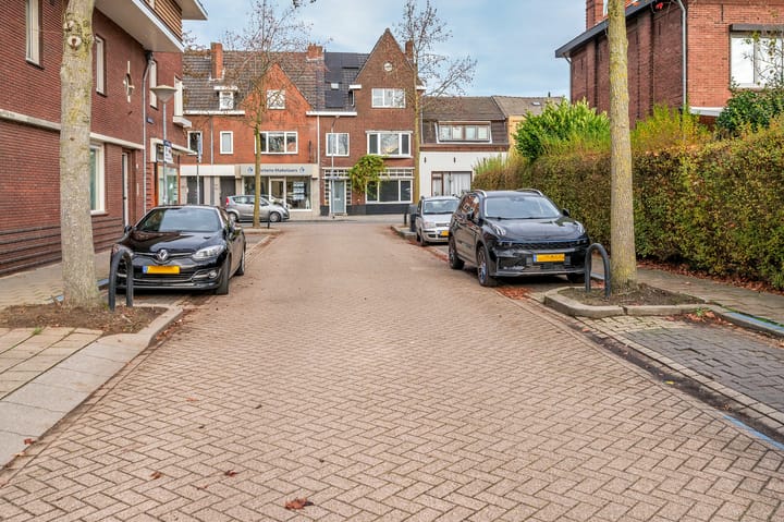 Photo 34 of Boenerstraat 5-A