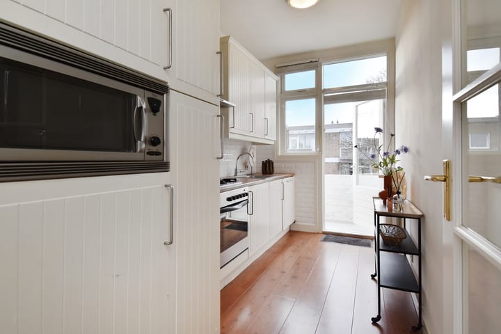 Foto 15 van De Moucheronstraat 41