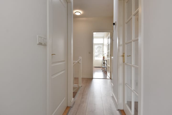 Foto 28 van De Moucheronstraat 41