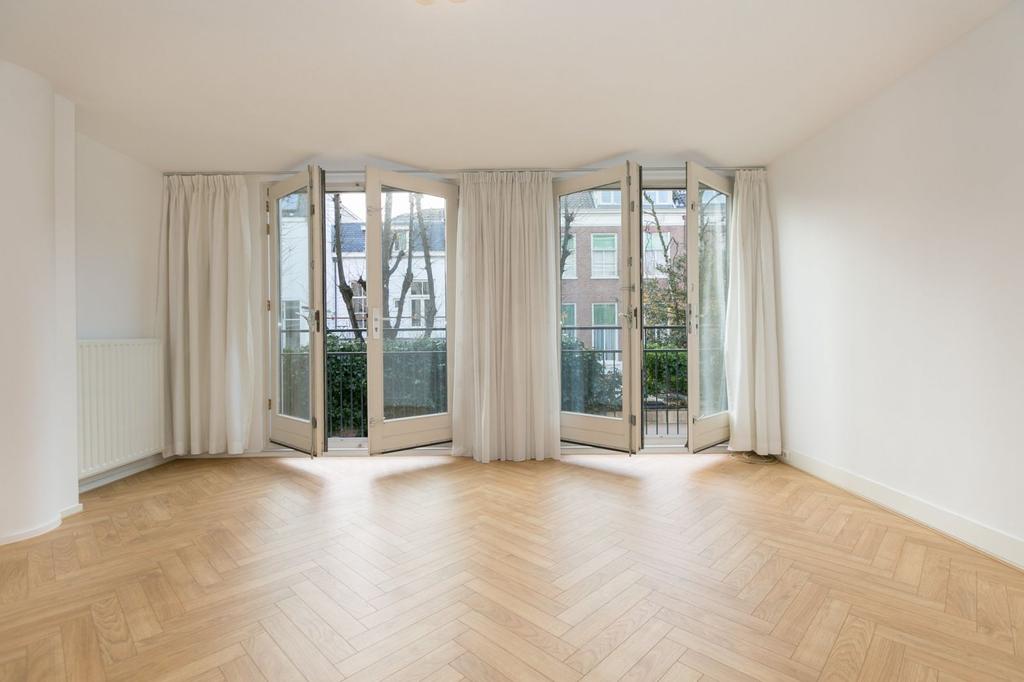 Photo 3 of Laan van Roos en Doorn 37-Q