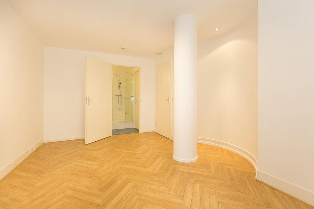 Photo 12 of Laan van Roos en Doorn 37-Q