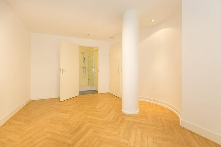 Photo 12 of Laan van Roos en Doorn 37-Q