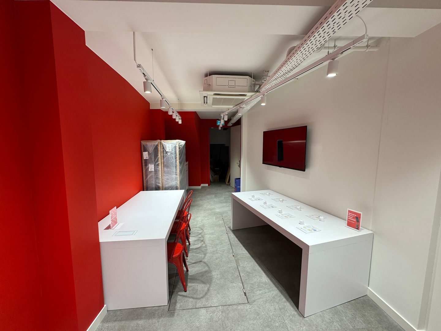 View photo 3 of Wycker Brugstraat 58