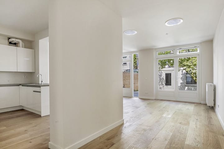 Foto 8 van Veerstraat 8-H