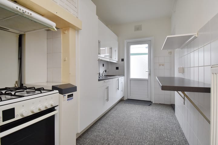 Photo 3 of Van der Gaagstraat 7