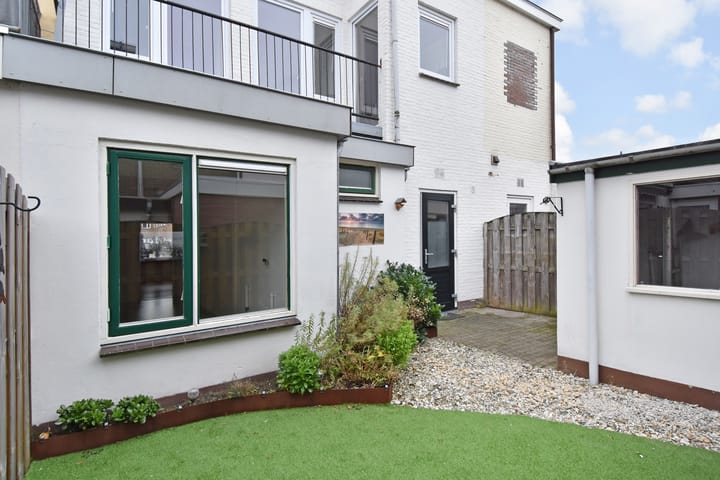 Photo 4 of Van der Gaagstraat 7