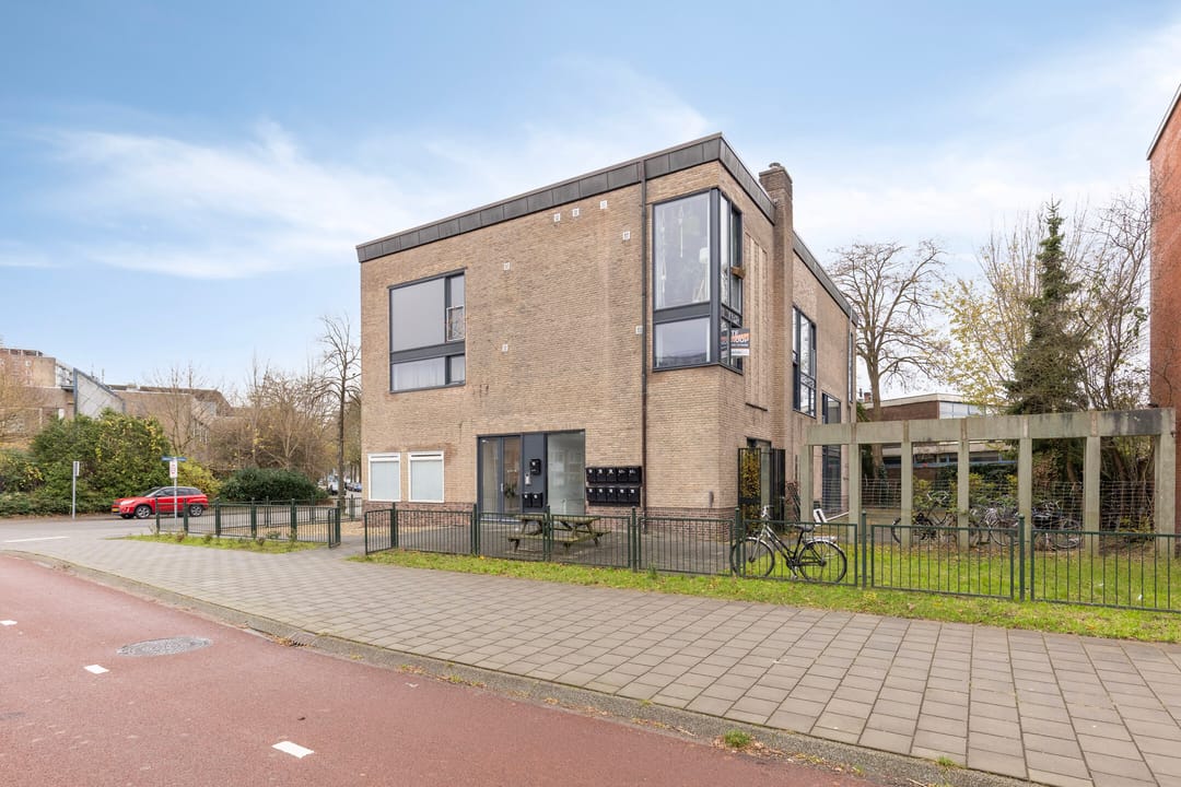 Photo 16 of Vondellaan 67-B