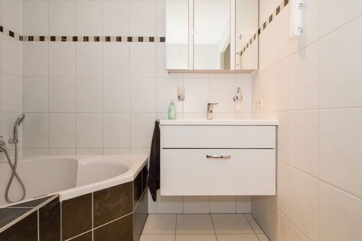 Photo 15 of Botter 101