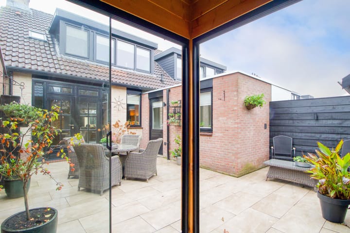 Photo 31 of Botter 101