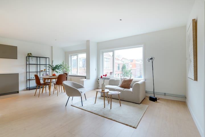 Photo 8 of Julianastraat 31