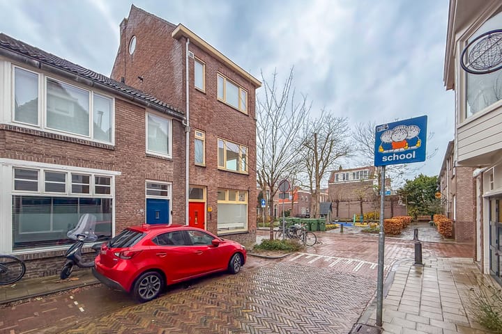 Photo 38 of Julianastraat 31