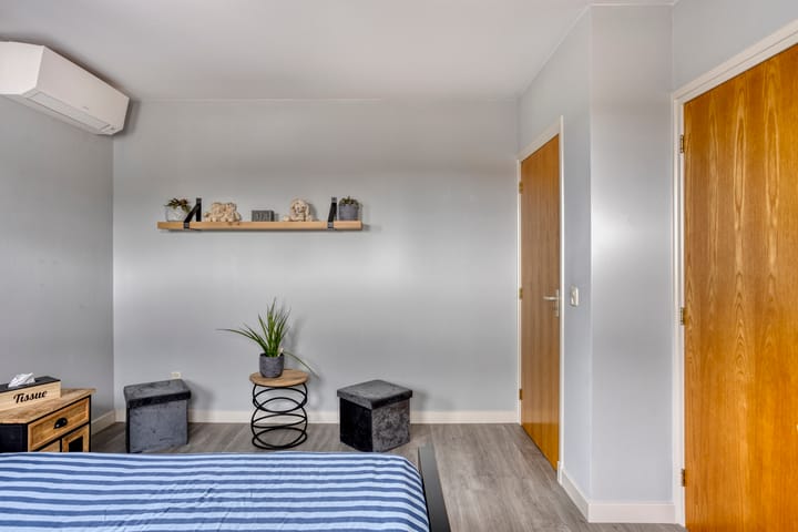 Foto 31 van H. Roland Holstlaan 15