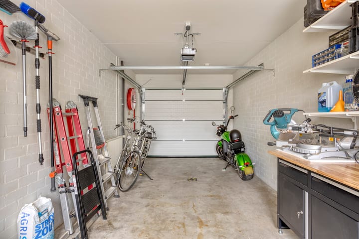 Foto 48 van H. Roland Holstlaan 15