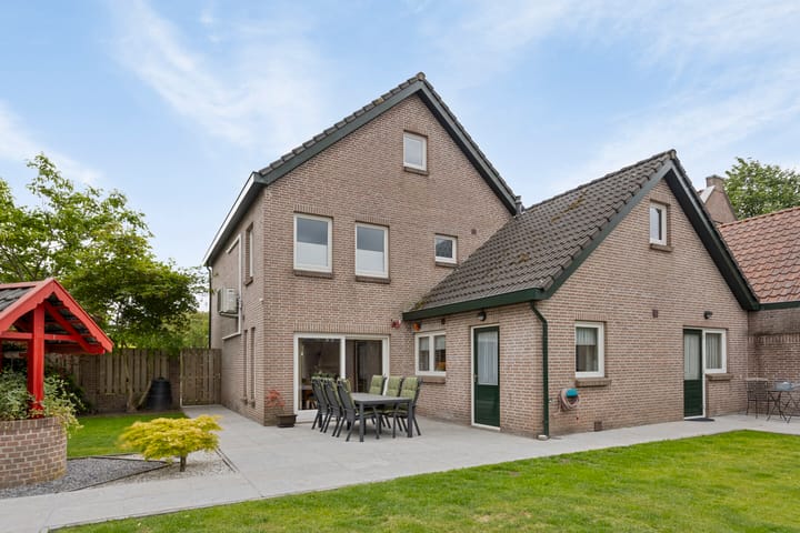 Foto 55 van H. Roland Holstlaan 15