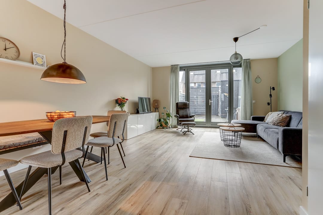 Foto 2 van Magnoliaerf 27