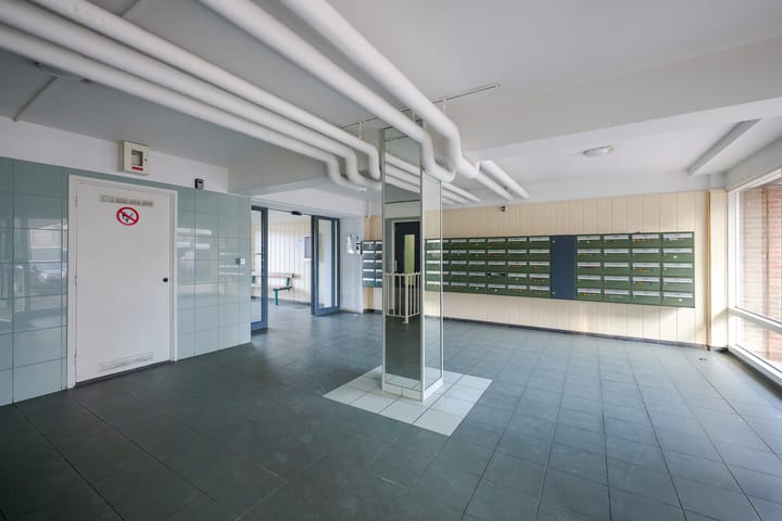 Photo 8 of Burgemeester Caan van Necklaan 628