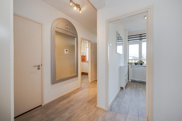 Photo 23 of Burgemeester Caan van Necklaan 628