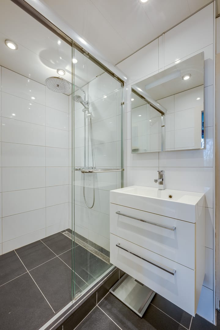 Photo 32 of Burgemeester Caan van Necklaan 628