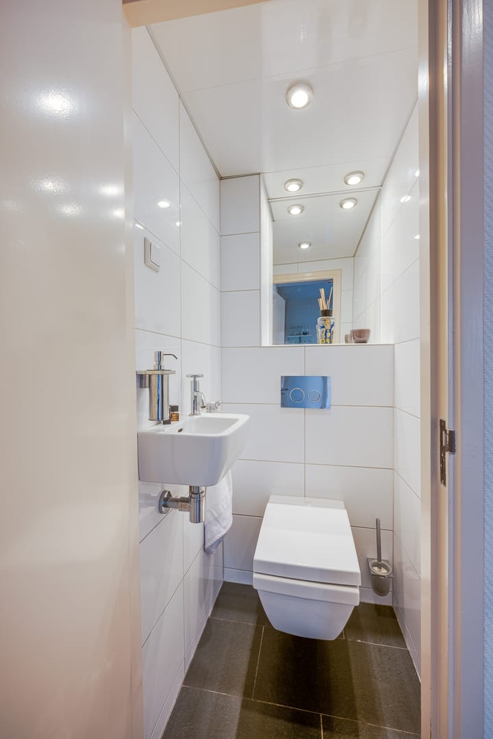 Photo 34 of Burgemeester Caan van Necklaan 628