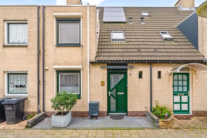 Photo 35 of Aarstraat 10