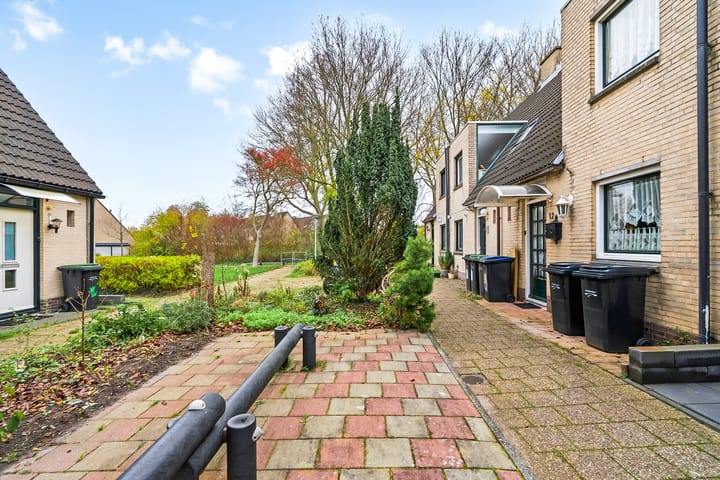 Photo 37 of Aarstraat 10