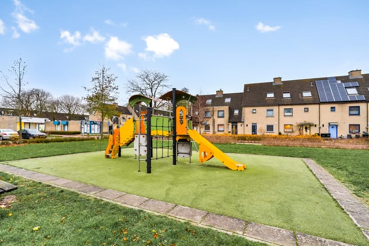 Photo 38 of Aarstraat 10