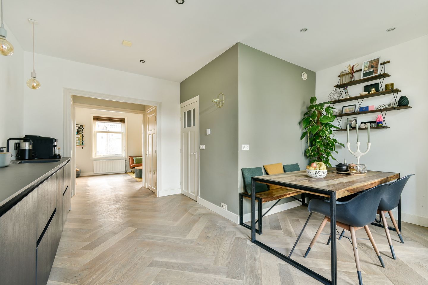 Photo 10 of Fraunhoferstraat 1