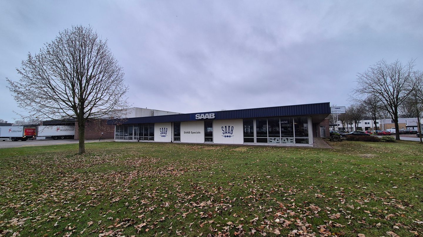 Bekijk foto 2 van Oeverlandenweg 1