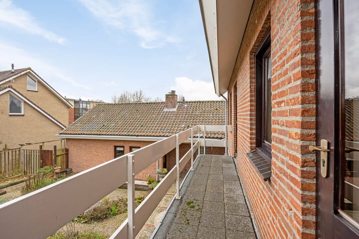 Foto 3 van Meerkoetstraat 2