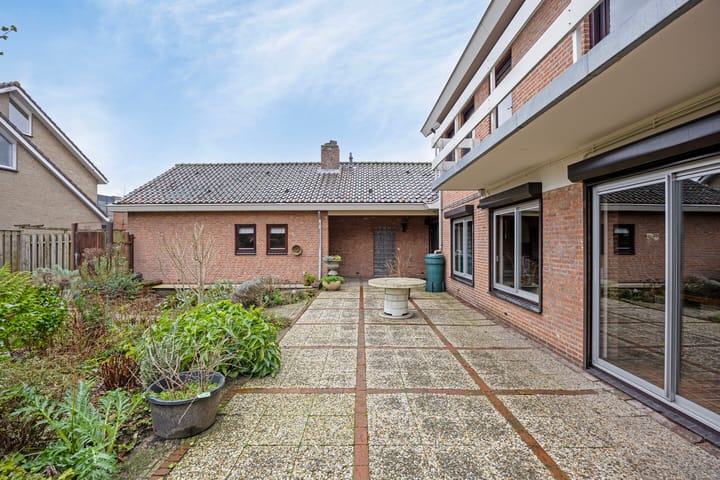 Foto 7 van Meerkoetstraat 2