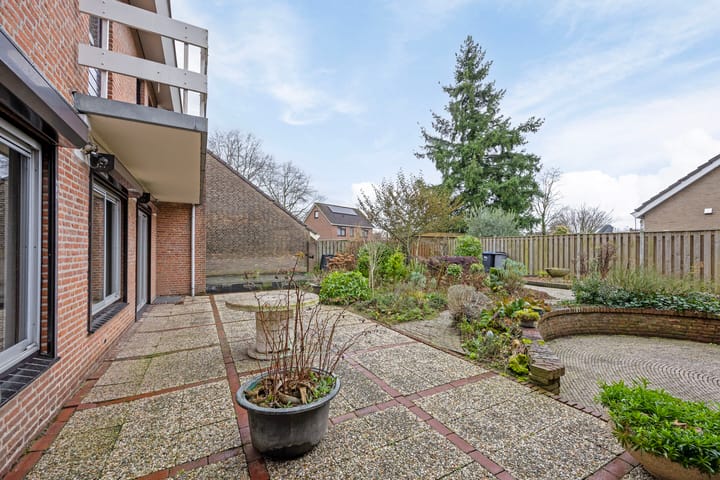 Foto 10 van Meerkoetstraat 2