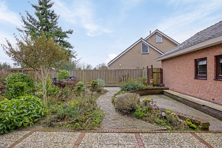 Foto 11 van Meerkoetstraat 2