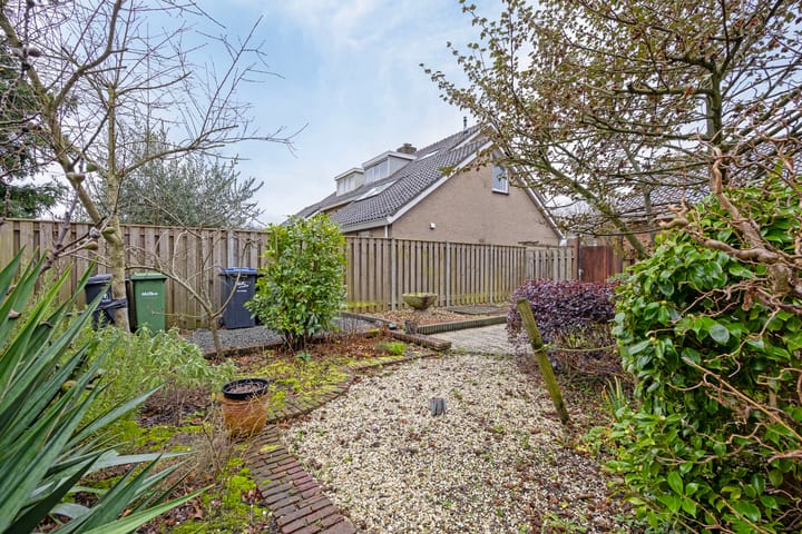 Foto 12 van Meerkoetstraat 2