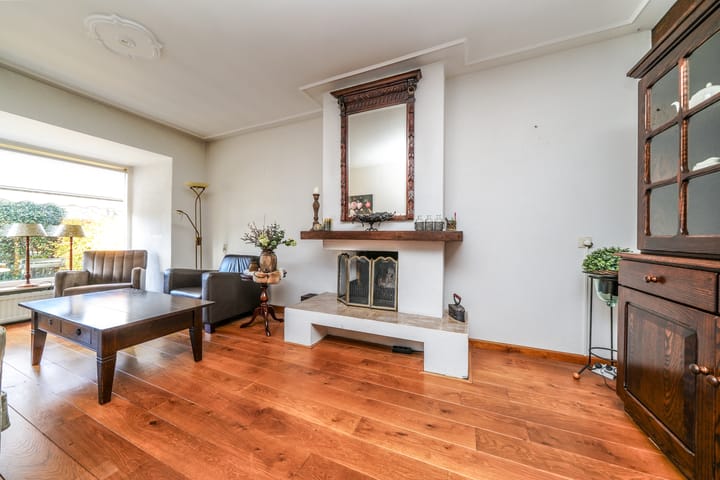 Photo 8 of Bilderdijkstraat 42