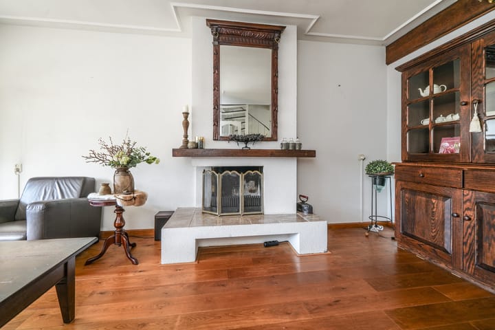 Photo 12 of Bilderdijkstraat 42