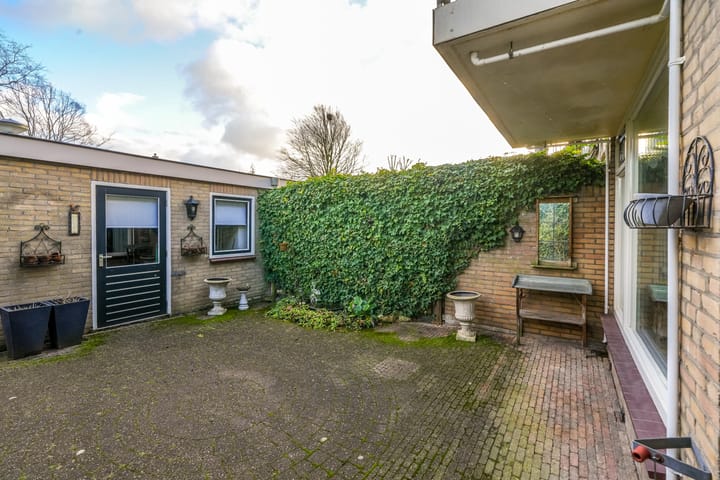 Photo 22 of Bilderdijkstraat 42